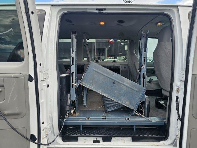 Used 2011 Ford E-350 and Econoline 350 XLT RWD image 29