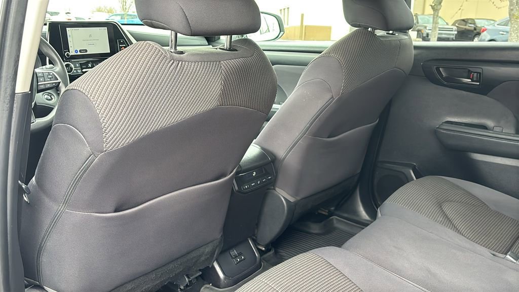 Used 2023 Toyota Highlander L image 31