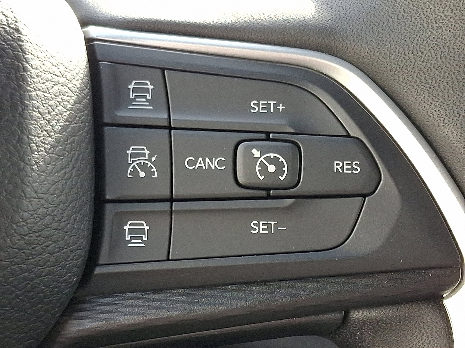 Certified 2024 Jeep Grand Cherokee L Laredo image 22