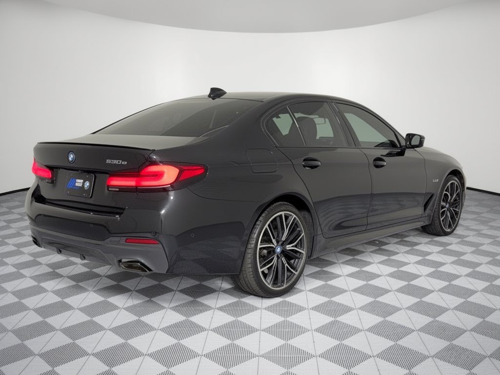 Certified 2023 BMW 530e w/ M Sport Package RWD image 9