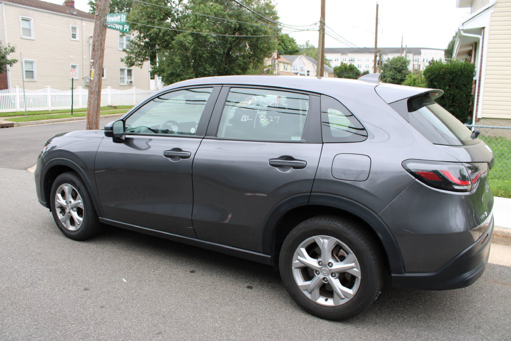 Used 2025 Honda HR-V LX image 8