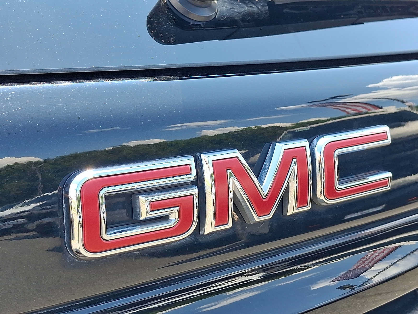Used 2023 GMC Terrain SLE w/ Driver Convenience Package FWD image 28