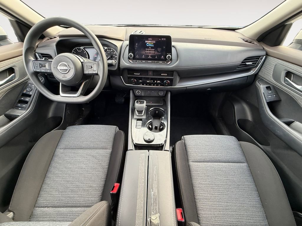 Used 2023 Nissan Rogue SV image 11