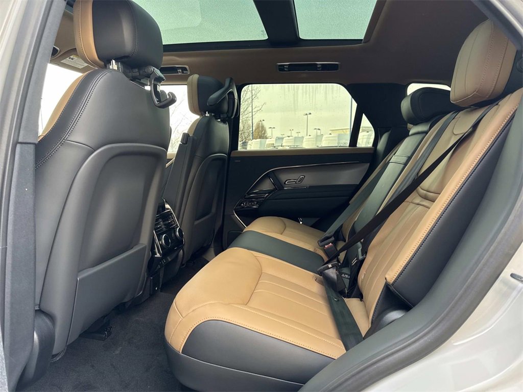 New 2026 Land Rover Range Rover Sport Dynamic SE image 14