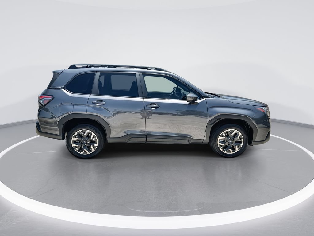 Used 2025 Subaru Forester Premium AWD/4WD image 9