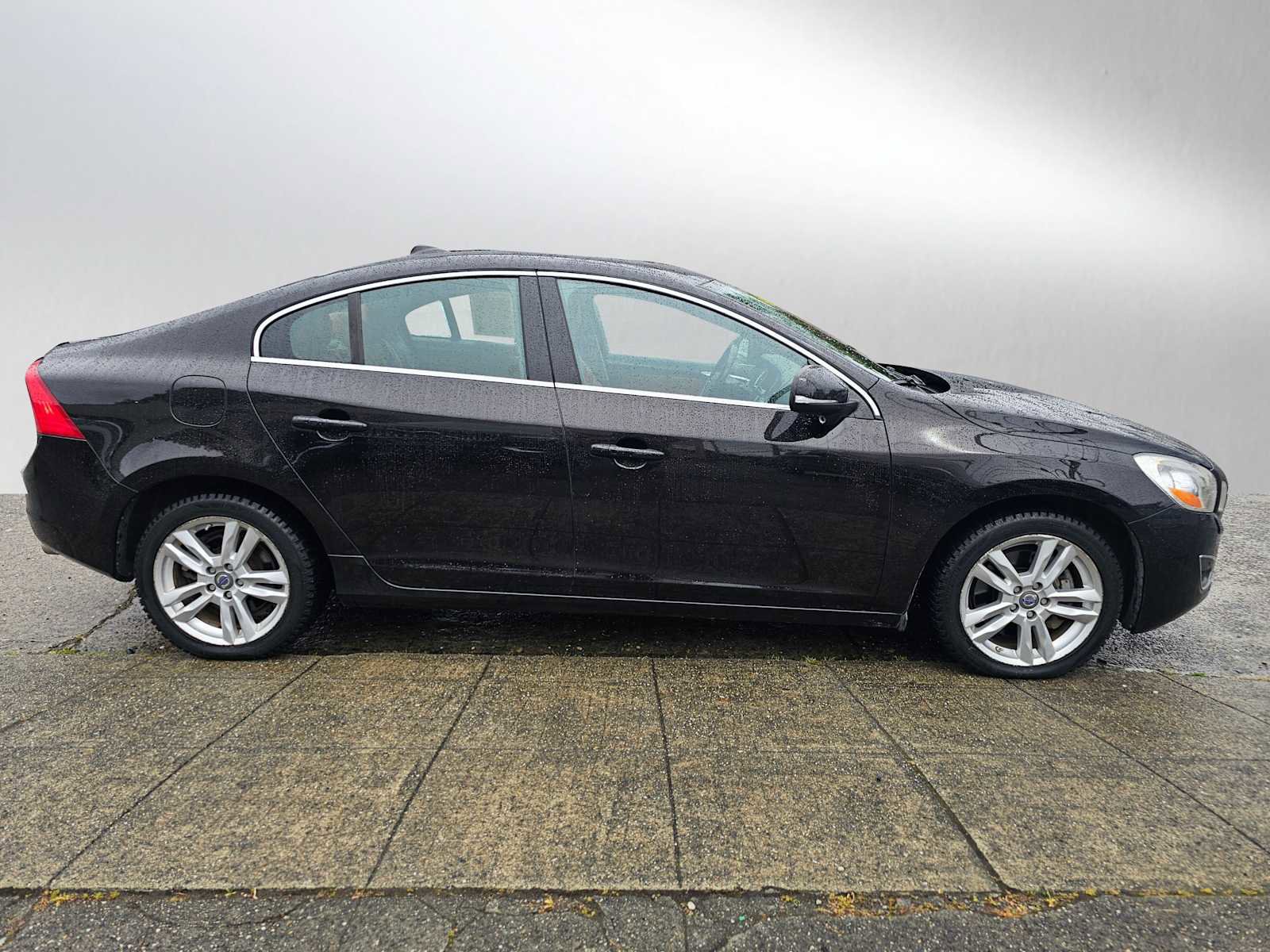 Used 2013 Volvo S60 T5 AWD/4WD image 2