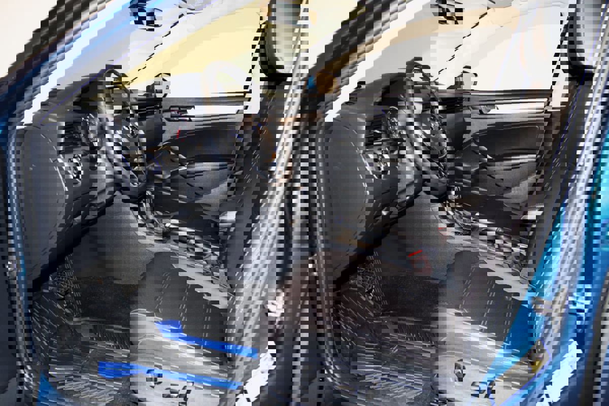 Used 2021 Volkswagen Passat 2.0T SE image 26