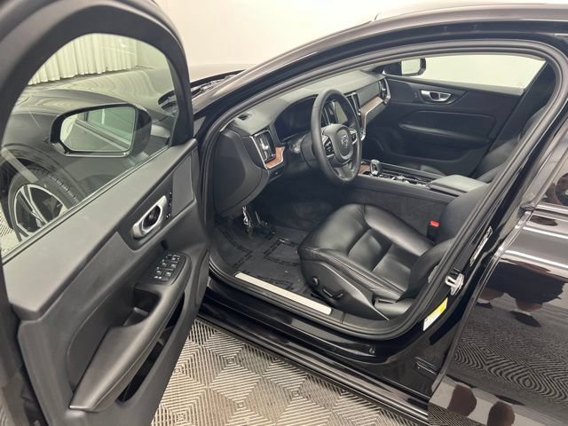 Used 2024 Volvo S60 B5 Plus AWD/4WD image 12