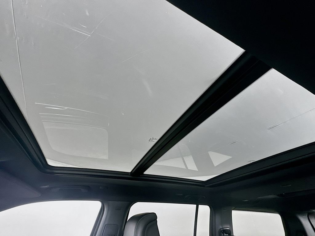 Used 2023 Jeep Wagoneer 4WD w/ Premium Group I image 21