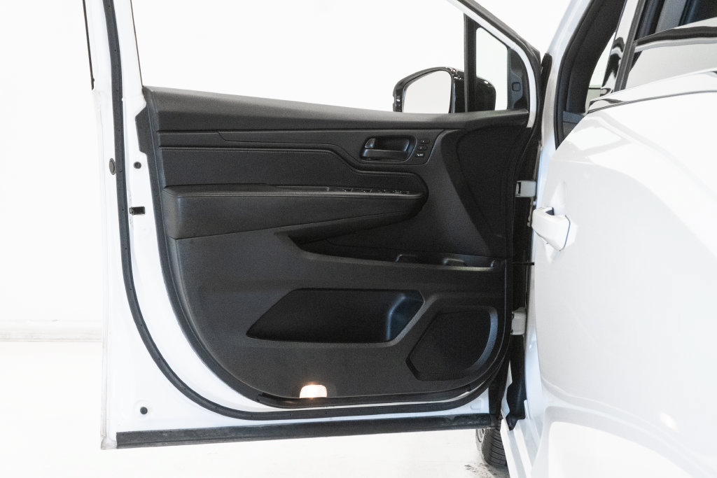 Used 2025 Honda Odyssey Sport-L image 13
