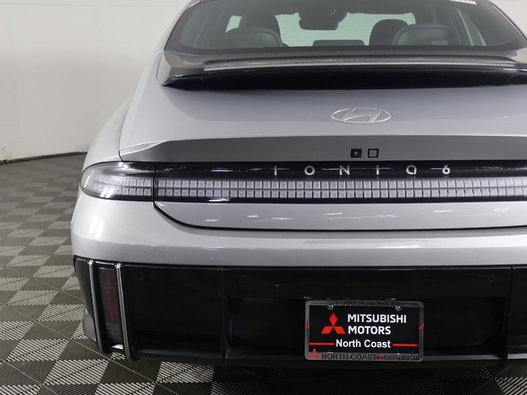 Used 2023 Hyundai Ioniq 6 Limited image 17