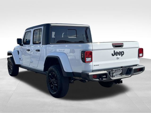 Used 2022 Jeep Gladiator Sport image 5