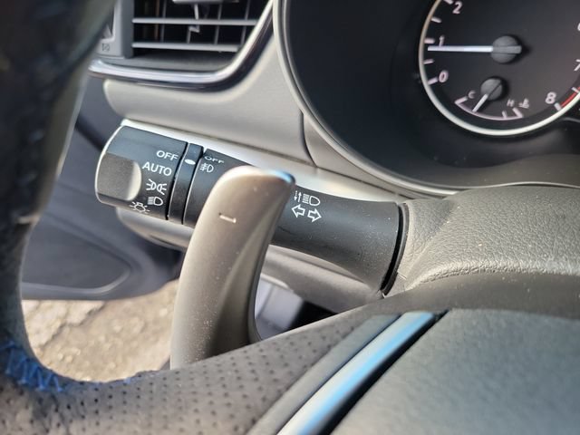 Used 2018 Nissan Maxima SR w/ Midnight Edition FWD image 23