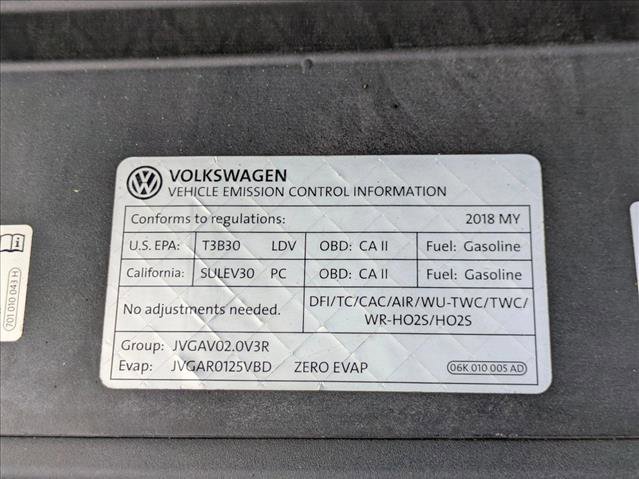 Used 2018 Volkswagen Passat 2.0T SEL Premium image 25