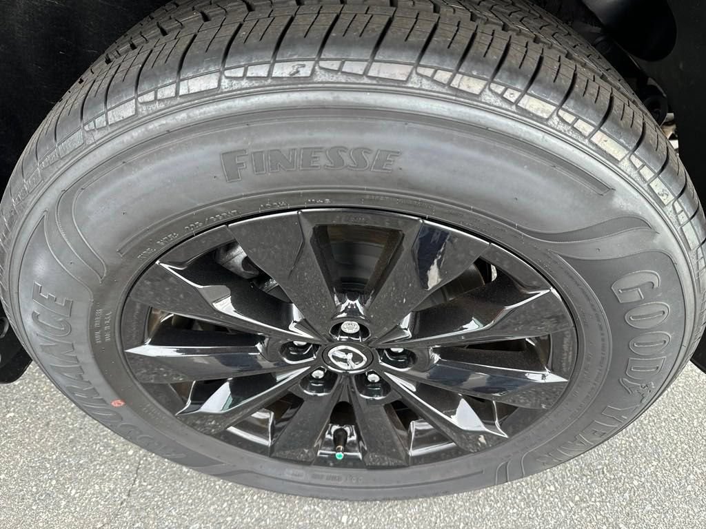 Certified 2025 MAZDA CX-50 AWD 2.5 S w/ Select Package image 28