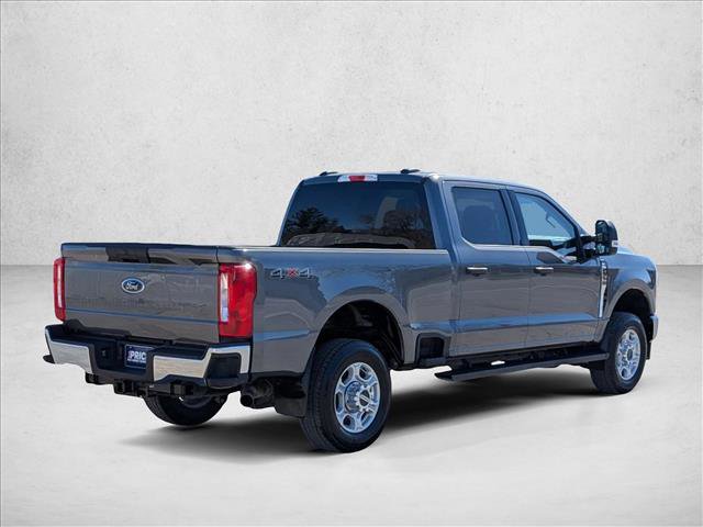 Used 2025 Ford F350 XLT image 5