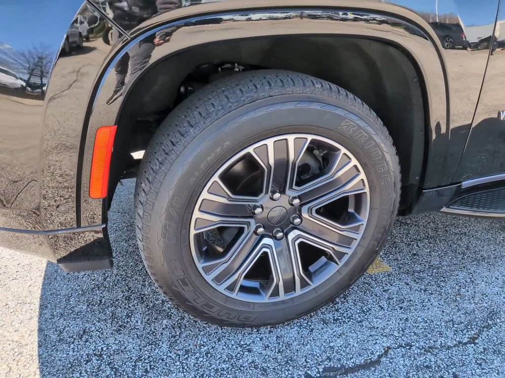 New 2024 Jeep Wagoneer 4WD w/ Premium Group I image 13