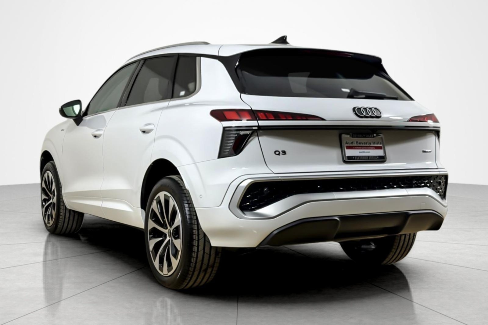 Used 2026 Audi Q3 quattro 2.0T AWD/4WD image 3