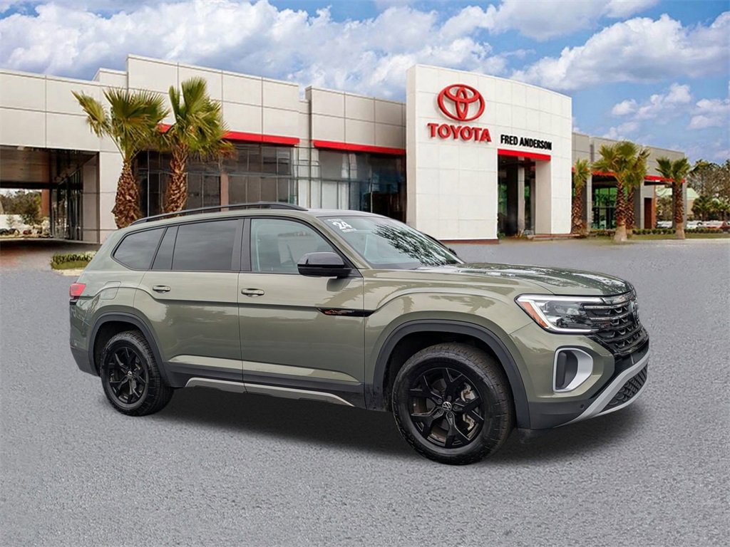 Used 2024 Volkswagen Atlas Peak Edition SE