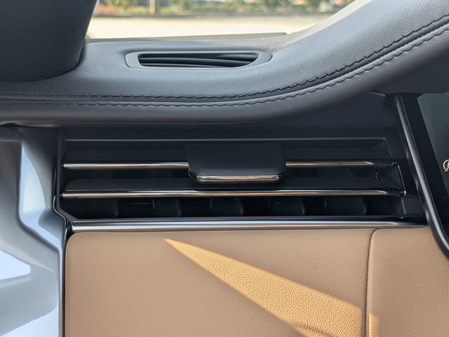 New 2026 Land Rover Range Rover Long Wheelbase SE image 29