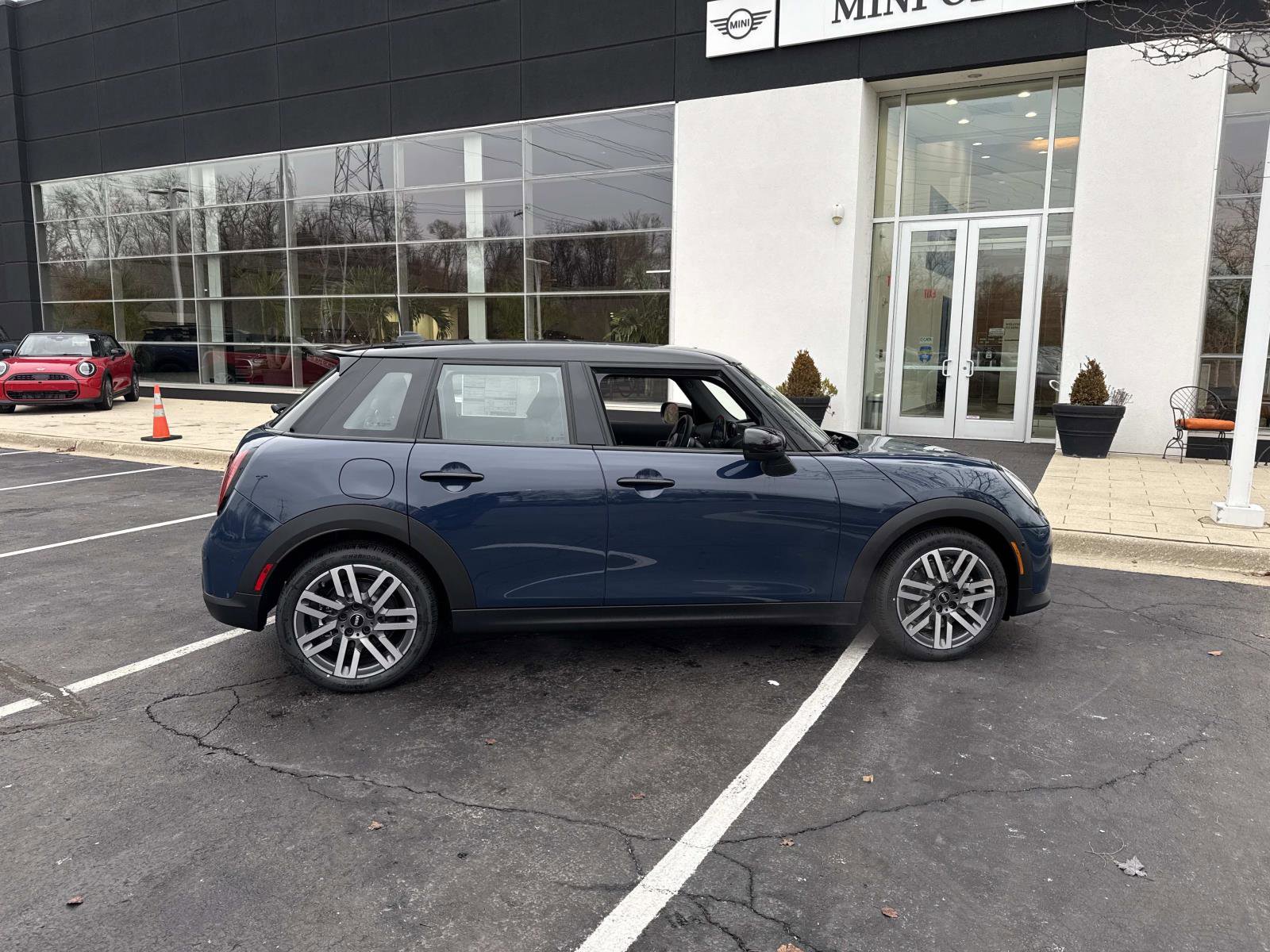 New 2026 MINI Cooper S FWD image 5