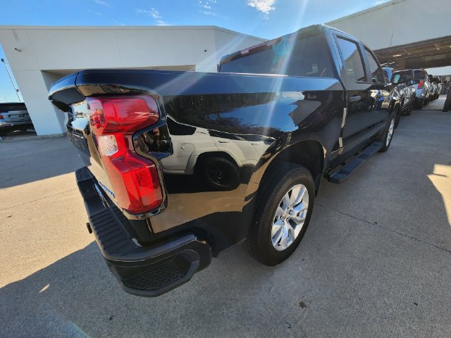 Used 2025 Chevrolet Silverado 1500 Custom RWD image 3