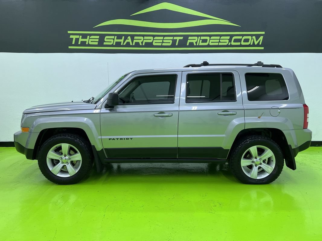 Used 2017 Jeep Patriot Latitude w/ Mopar Trailer Tow Group AWD/4WD image 6