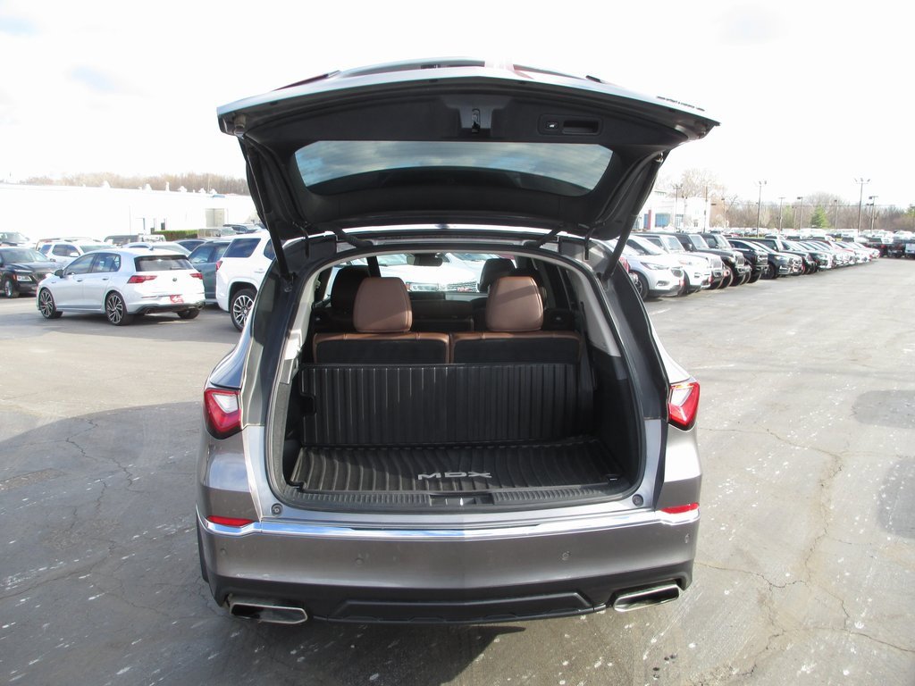 Used 2024 Acura MDX SH-AWD w/ Technology Package image 9