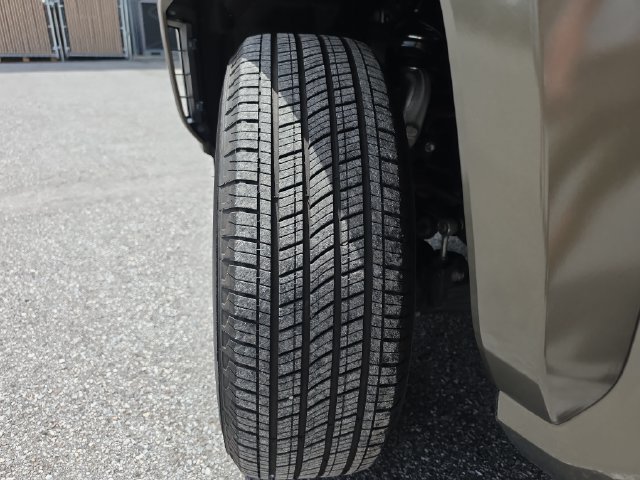 Used 2024 Toyota Tacoma TRD Sport w/ TRD Sport Upgrade Package RWD image 33
