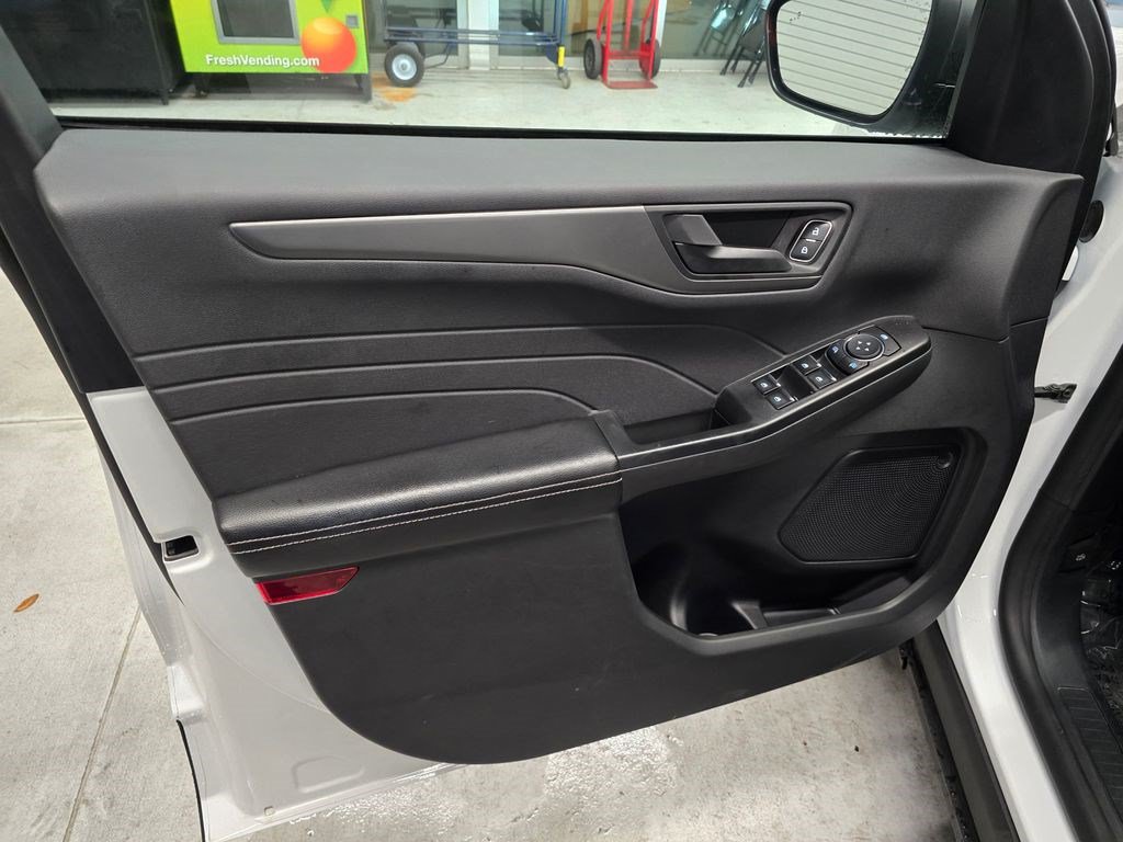 Used 2024 Ford Escape Active AWD/4WD image 12