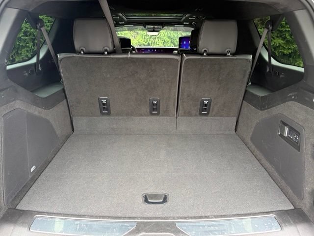 Certified 2025 Cadillac Escalade ESV Sport Platinum AWD/4WD image 6