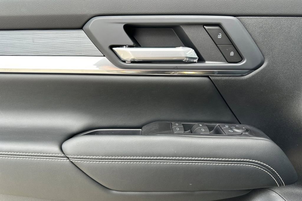 New 2026 GMC Terrain Elevation w/ Technology Package II AWD/4WD image 8