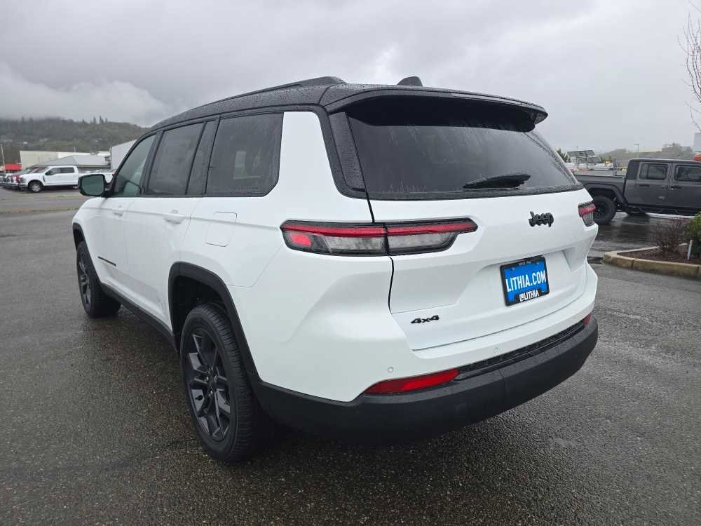 New 2025 Jeep Grand Cherokee L Limited image 3