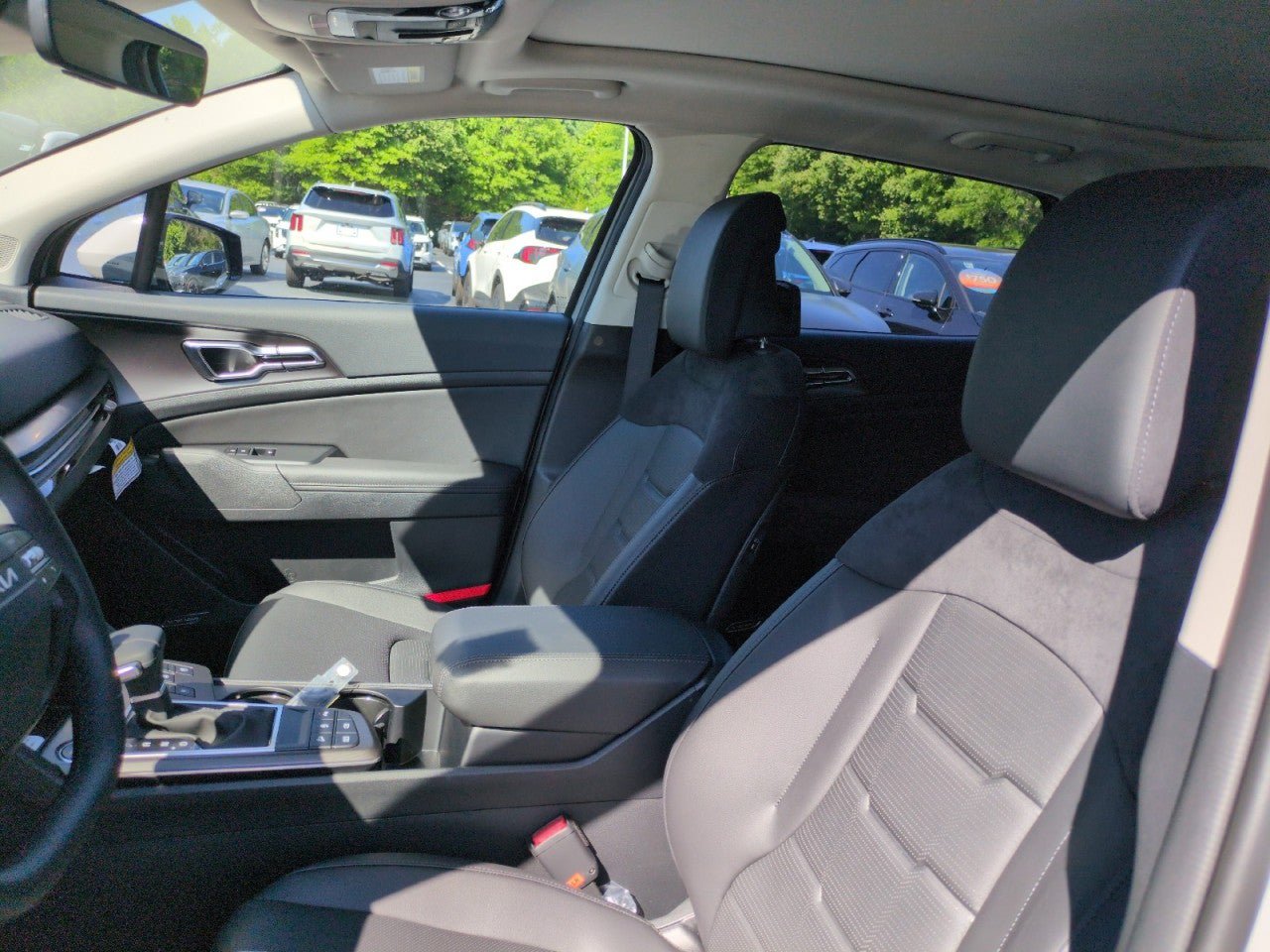 New 2026 Kia Sportage SX FWD image 14