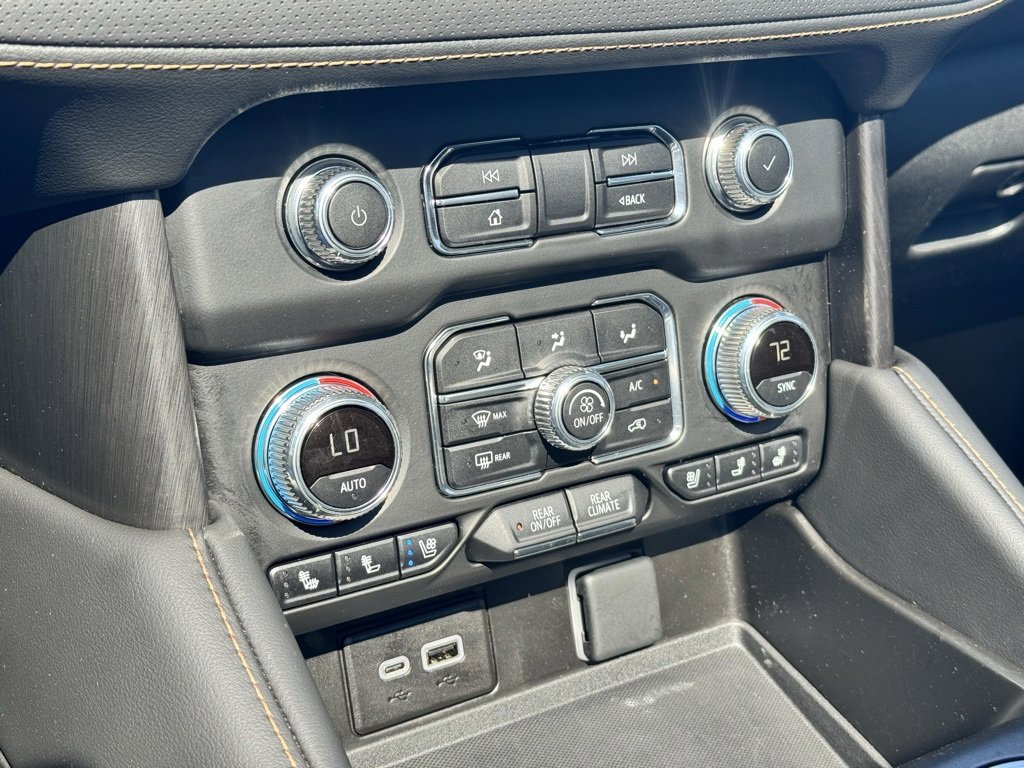 Used 2024 GMC Yukon AT4 w/ Technology Package image 26