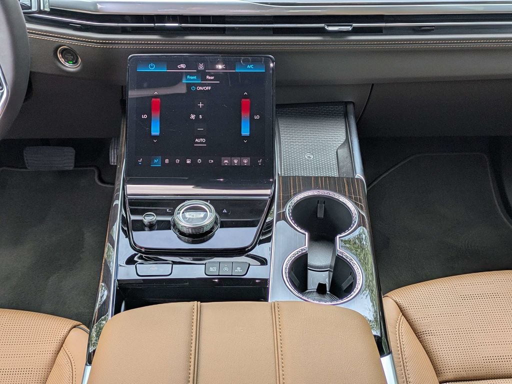 Used 2026 Cadillac Escalade Luxury AWD/4WD image 22