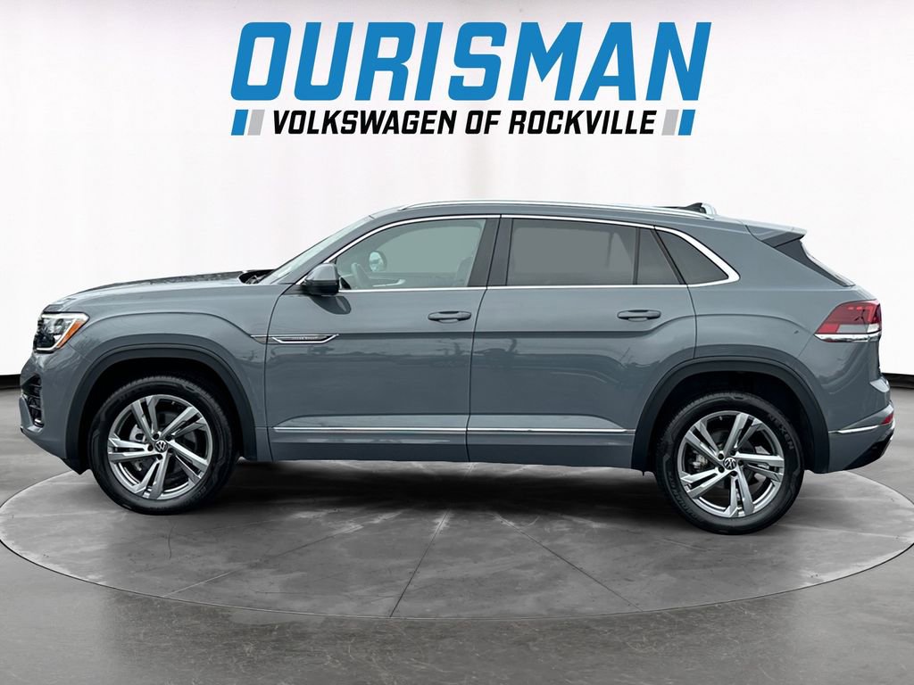Used 2024 Volkswagen Atlas Cross Sport SEL R-Line image 3