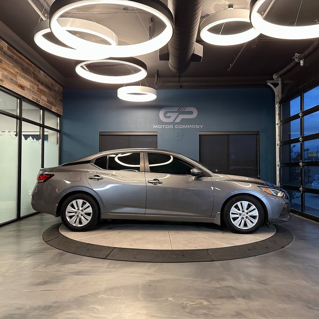 Used 2020 Nissan Sentra S image 2