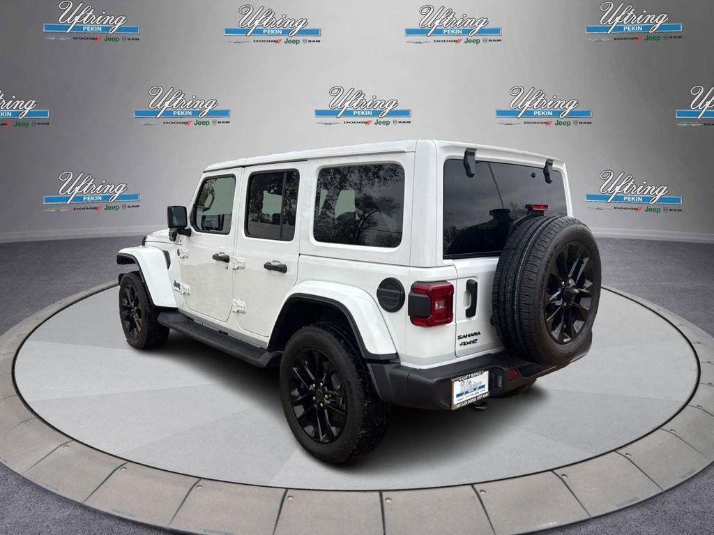 Used 2025 Jeep Wrangler Unlimited Sahara AWD/4WD image 5