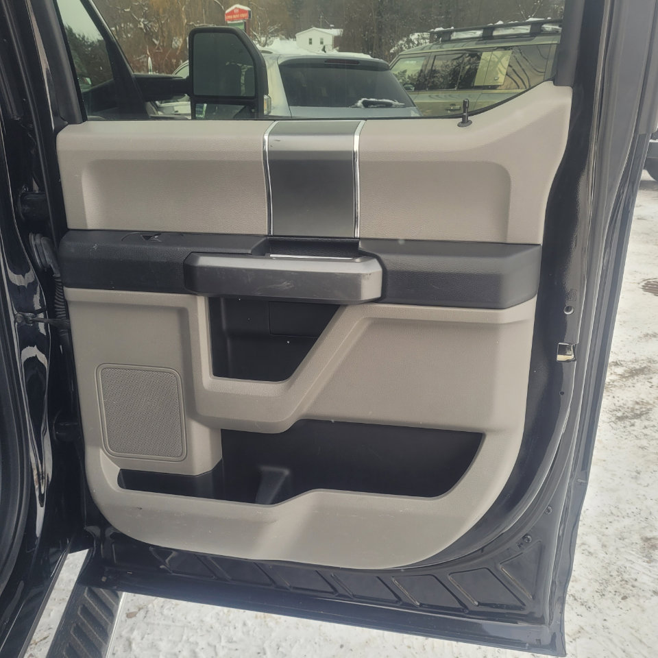 Used 2016 Ford F150 XLT w/ Equipment Group 301A Mid image 27