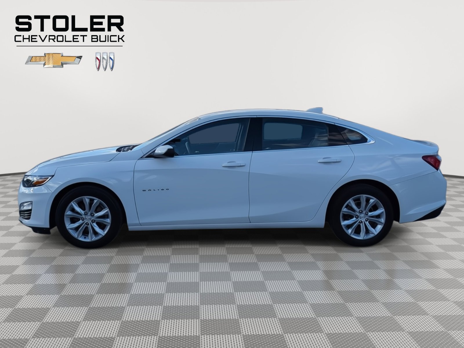 Used 2022 Chevrolet Malibu LT image 2