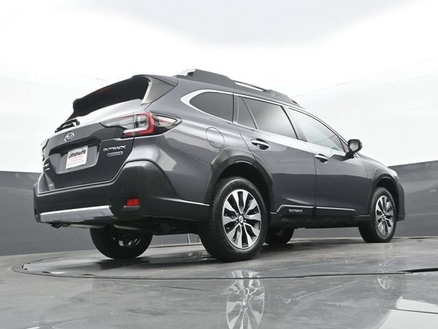 Used 2023 Subaru Outback Touring AWD/4WD image 25