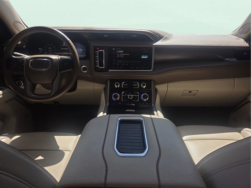 Used 2023 GMC Yukon XL Denali AWD/4WD image 9