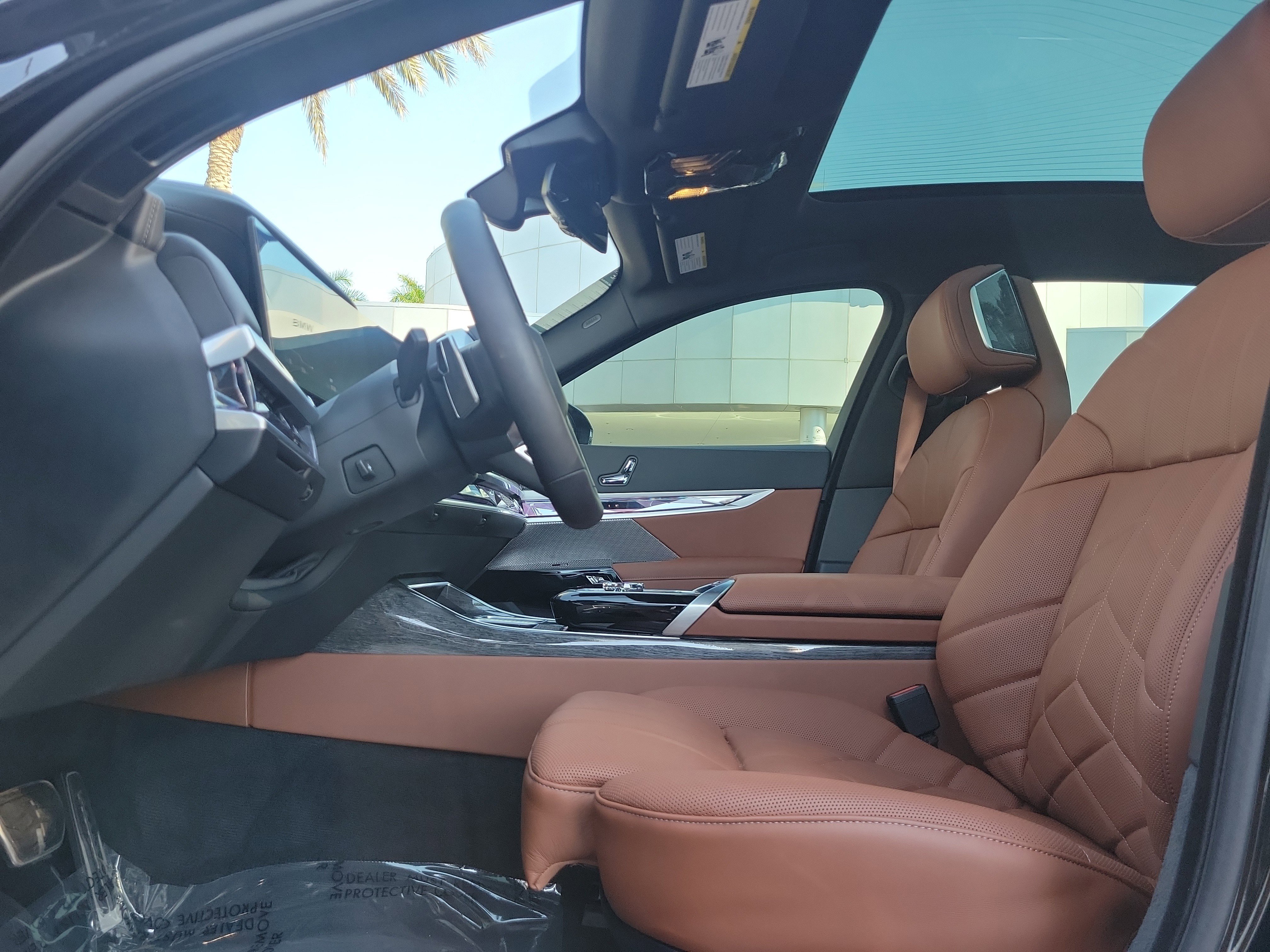 Used 2026 BMW i7 eDrive50 w/ M Sport Package image 24