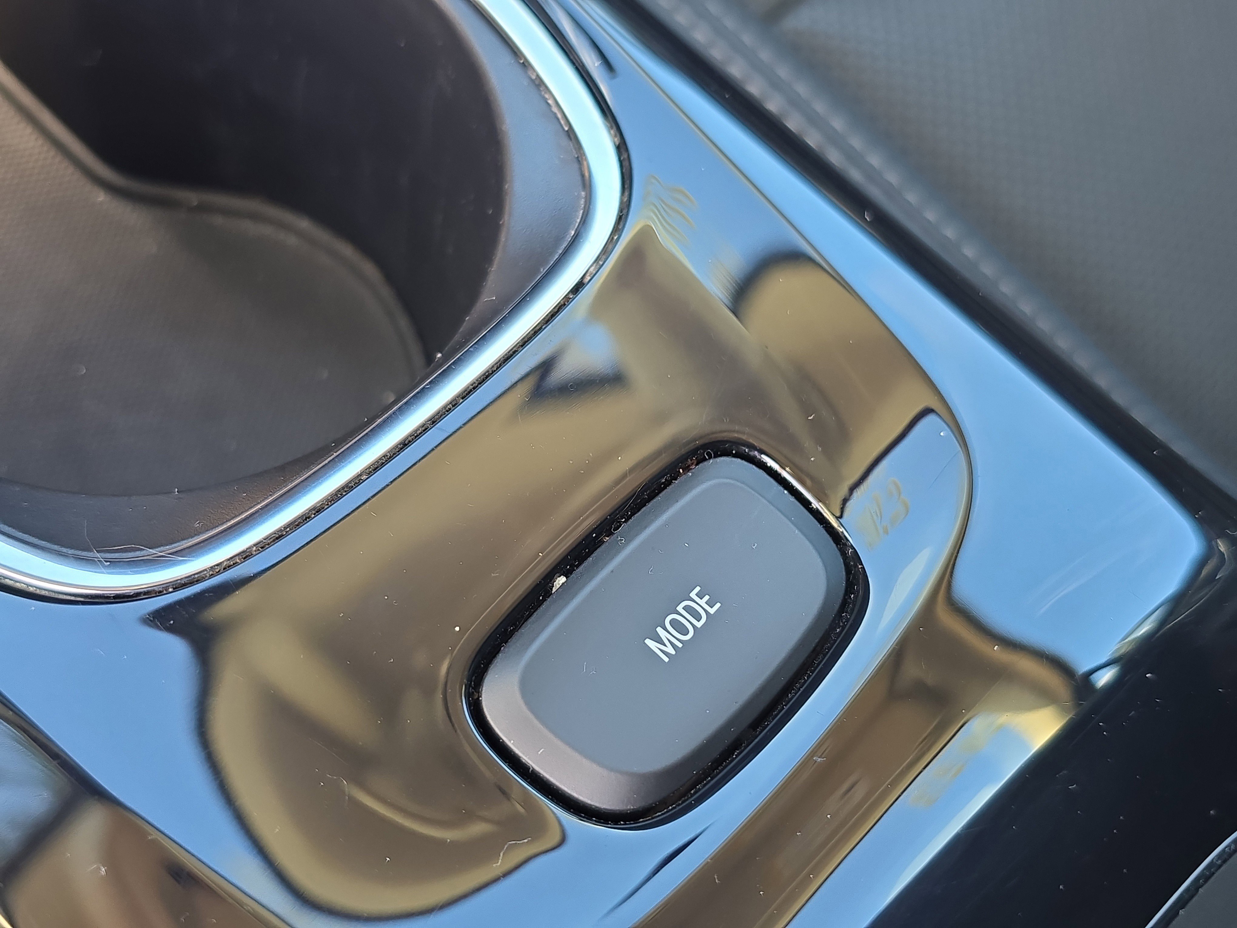 Used 2023 Buick Envision Essence image 32