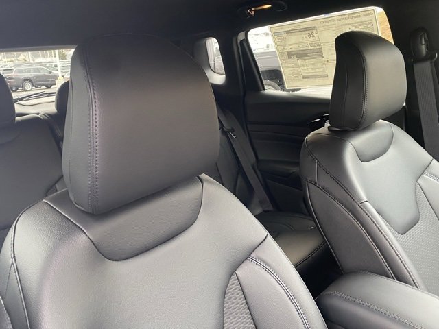 New 2026 Jeep Compass Latitude image 30