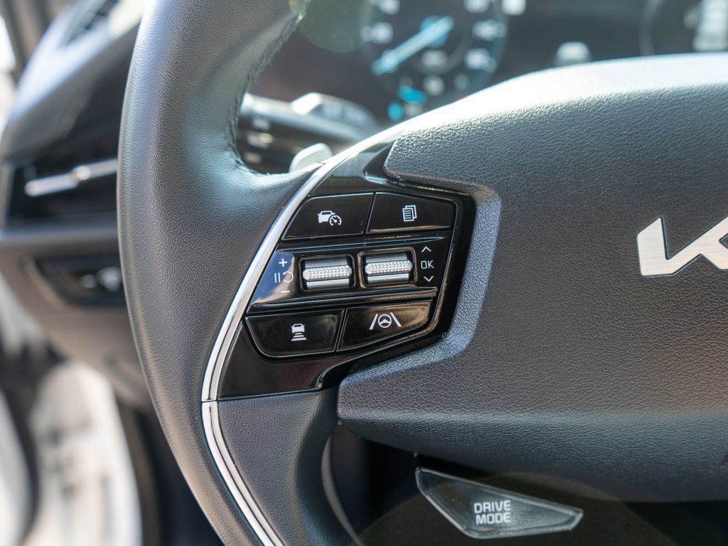 Certified 2023 Kia Niro Wind w/ Wind Preserve Package FWD image 17