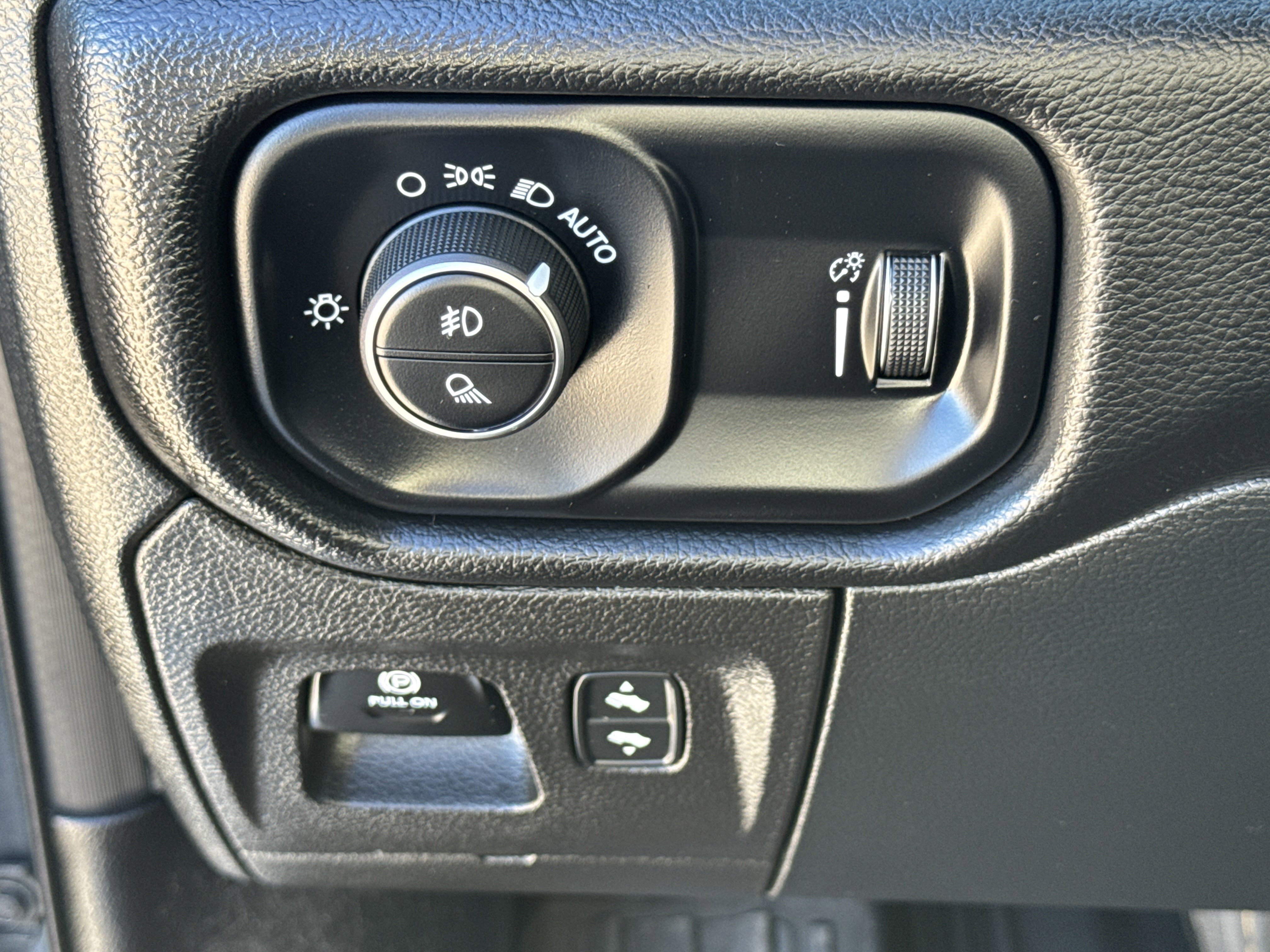 Used 2025 RAM 1500 Big Horn image 32