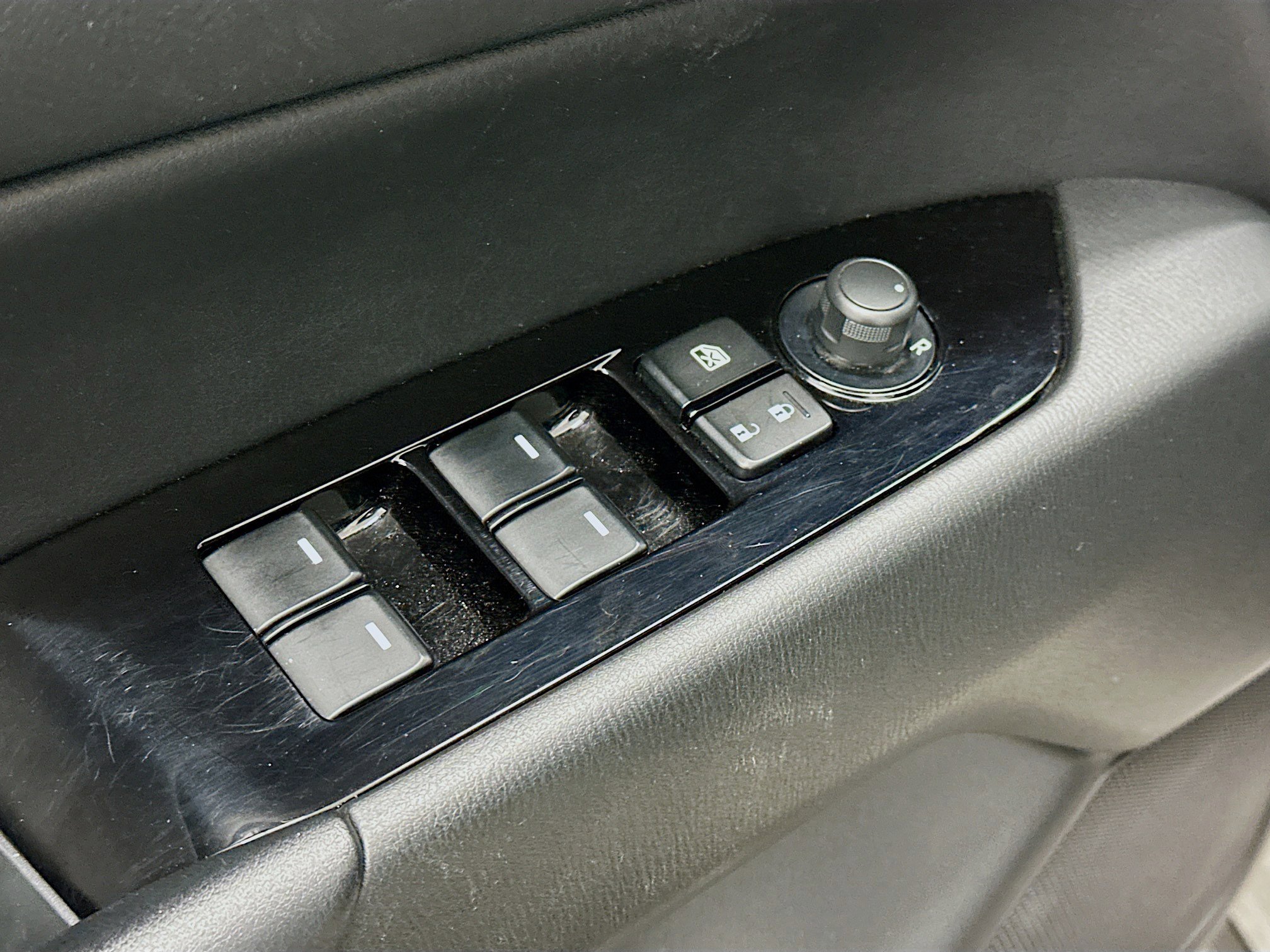 Used 2025 MAZDA CX-5 AWD 2.5 S w/ Preferred Package image 15