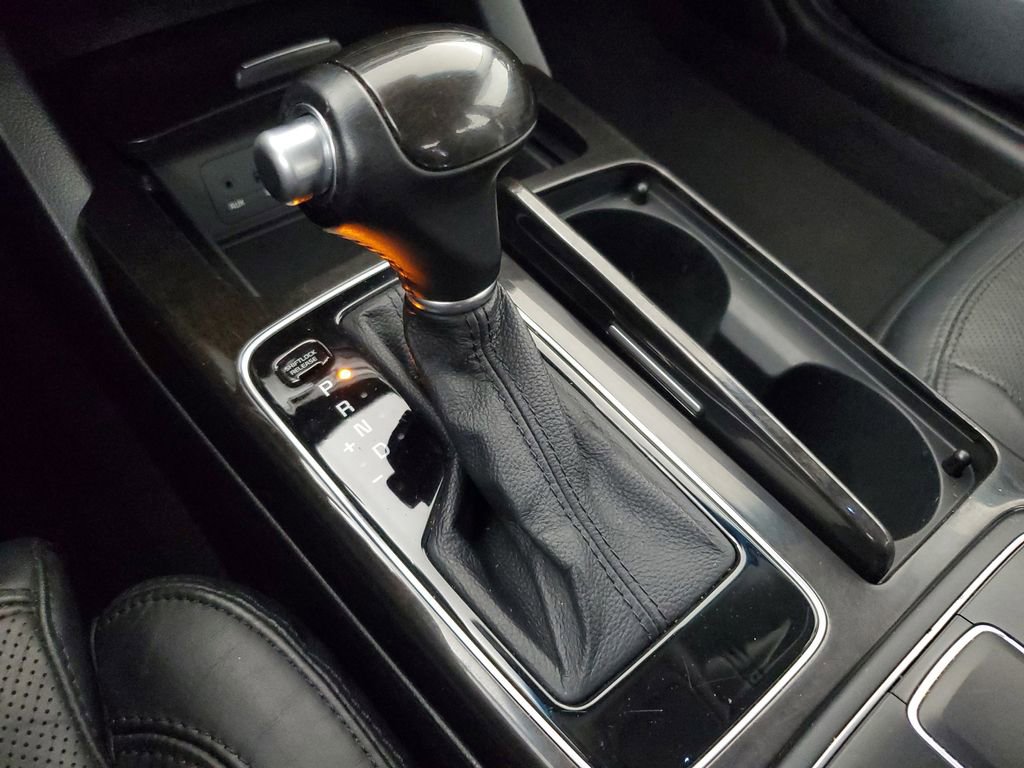 Used 2014 Kia Cadenza Premium w/ Luxury Package FWD image 29